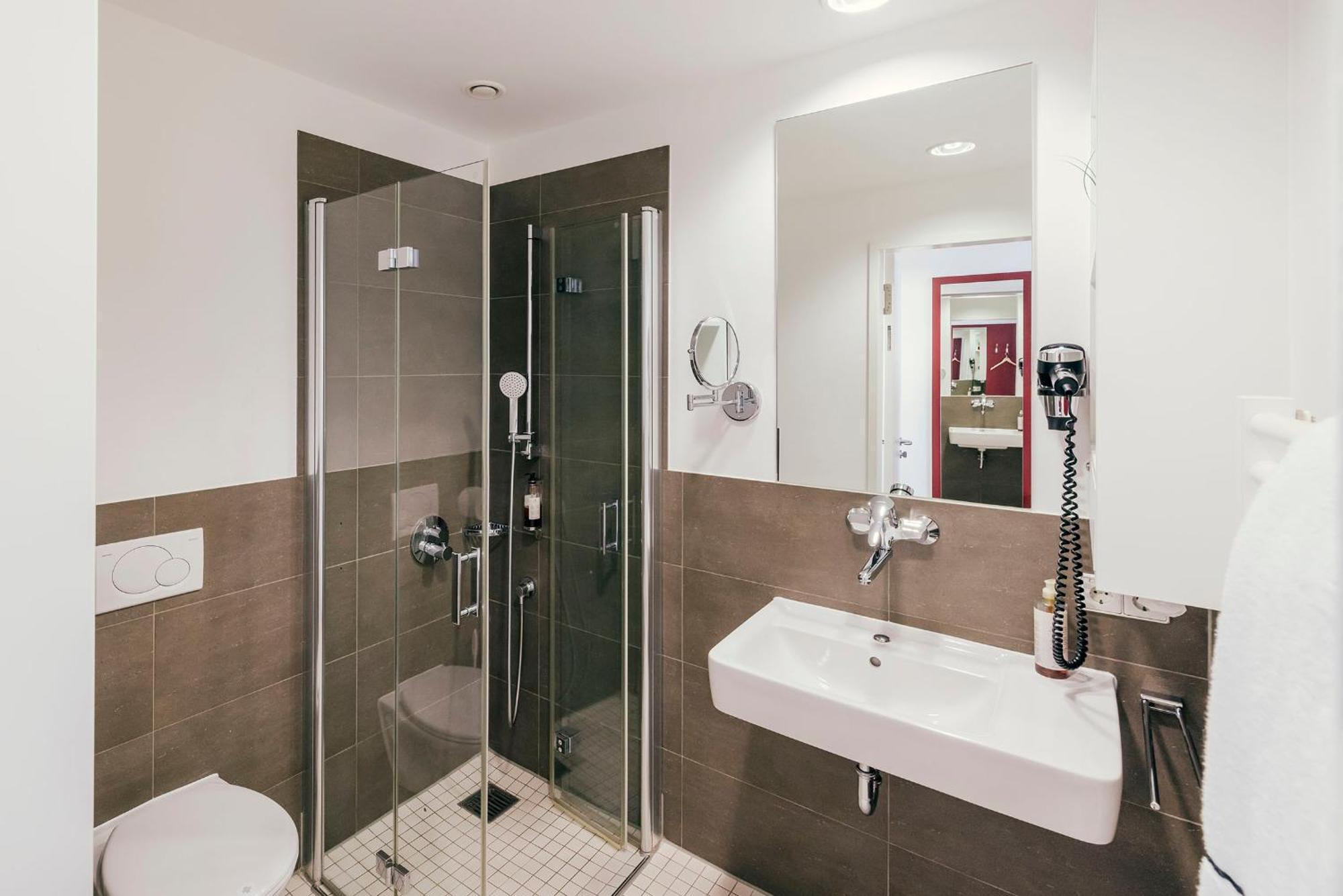 Gzt Das Gaestehaus Тюбинген Экстерьер фото